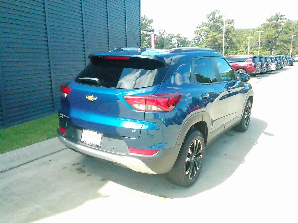 2021 Chevrolet Trailblazer LT photo 2