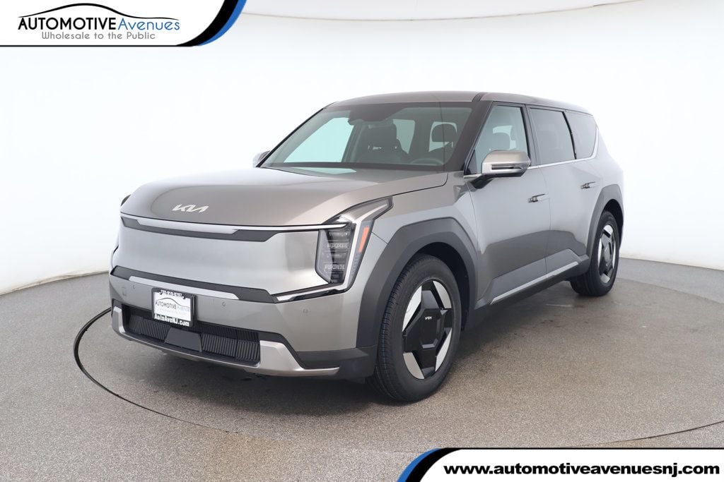 2024 Kia Ev9 Light L/R's photo