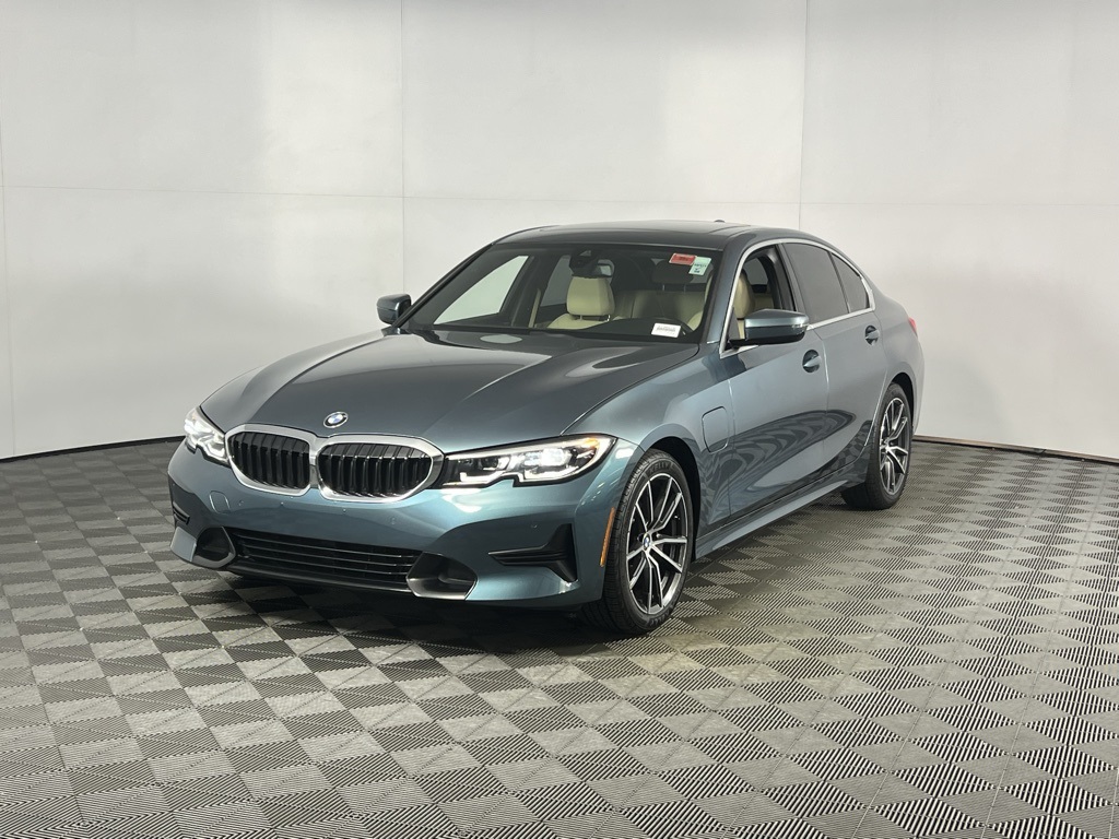 2021 Bmw 330e 3-Series photo 2