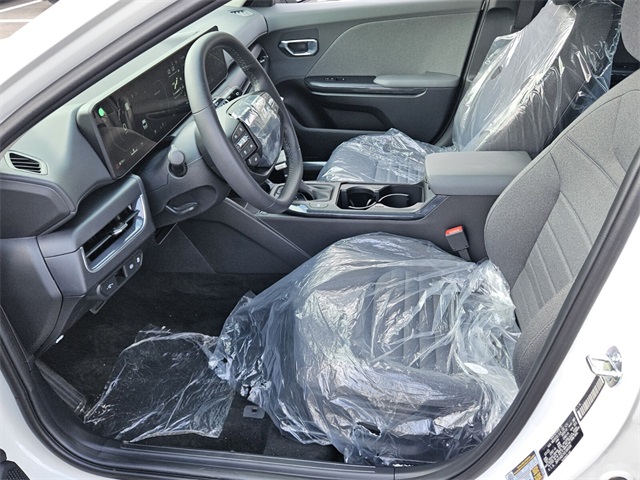 2025 Kia K4 EX photo 4