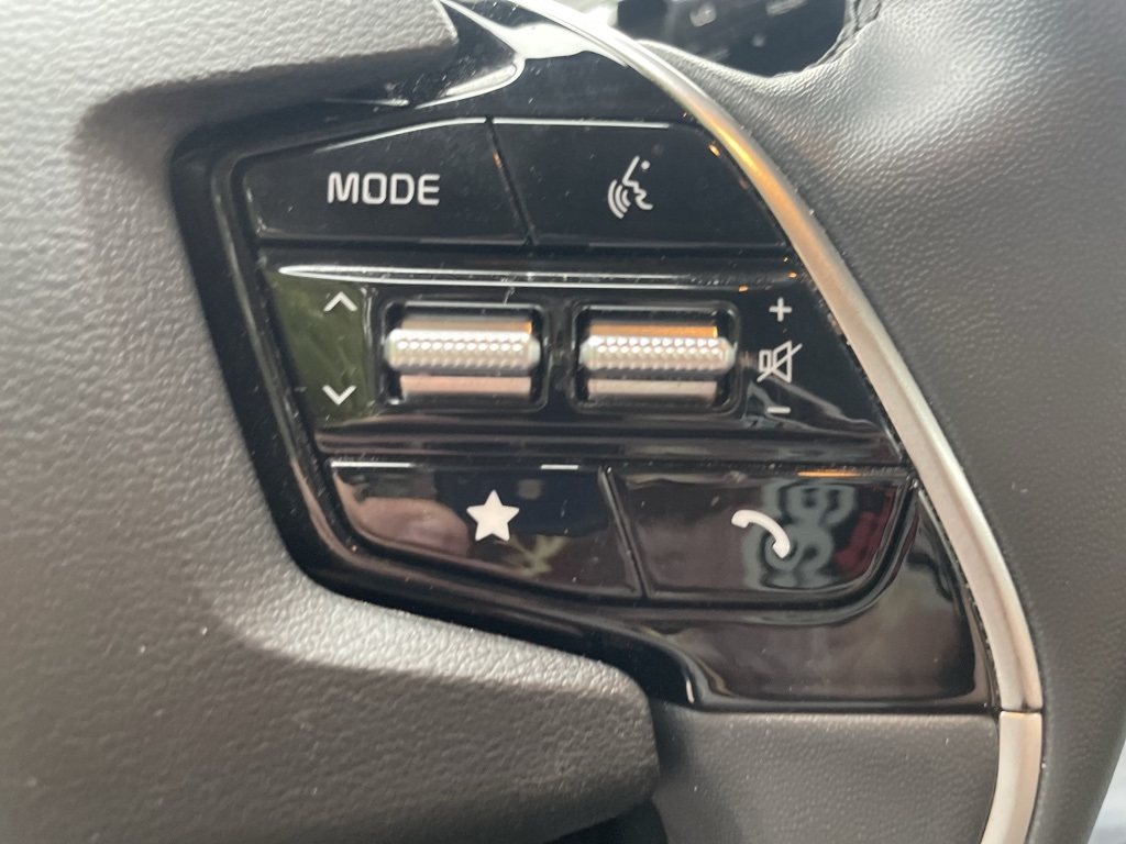 2023 Kia Niro EX photo 12