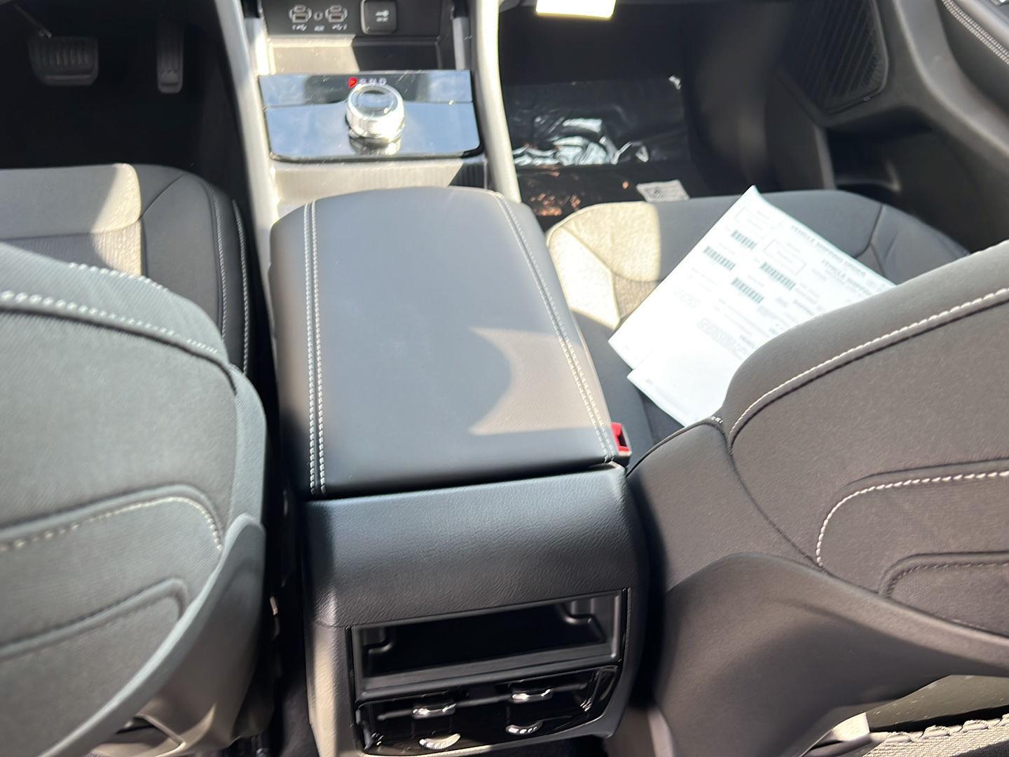 2025 Jeep Grand Cherokee Laredo X photo 18