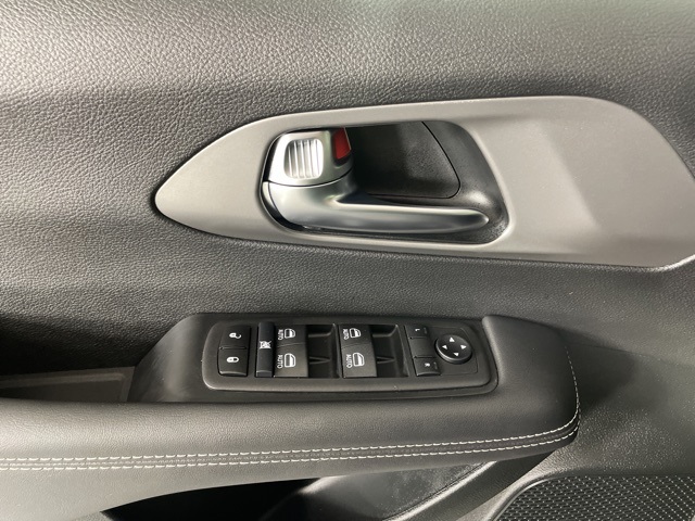 2026 Chrysler Voyager LX photo 19