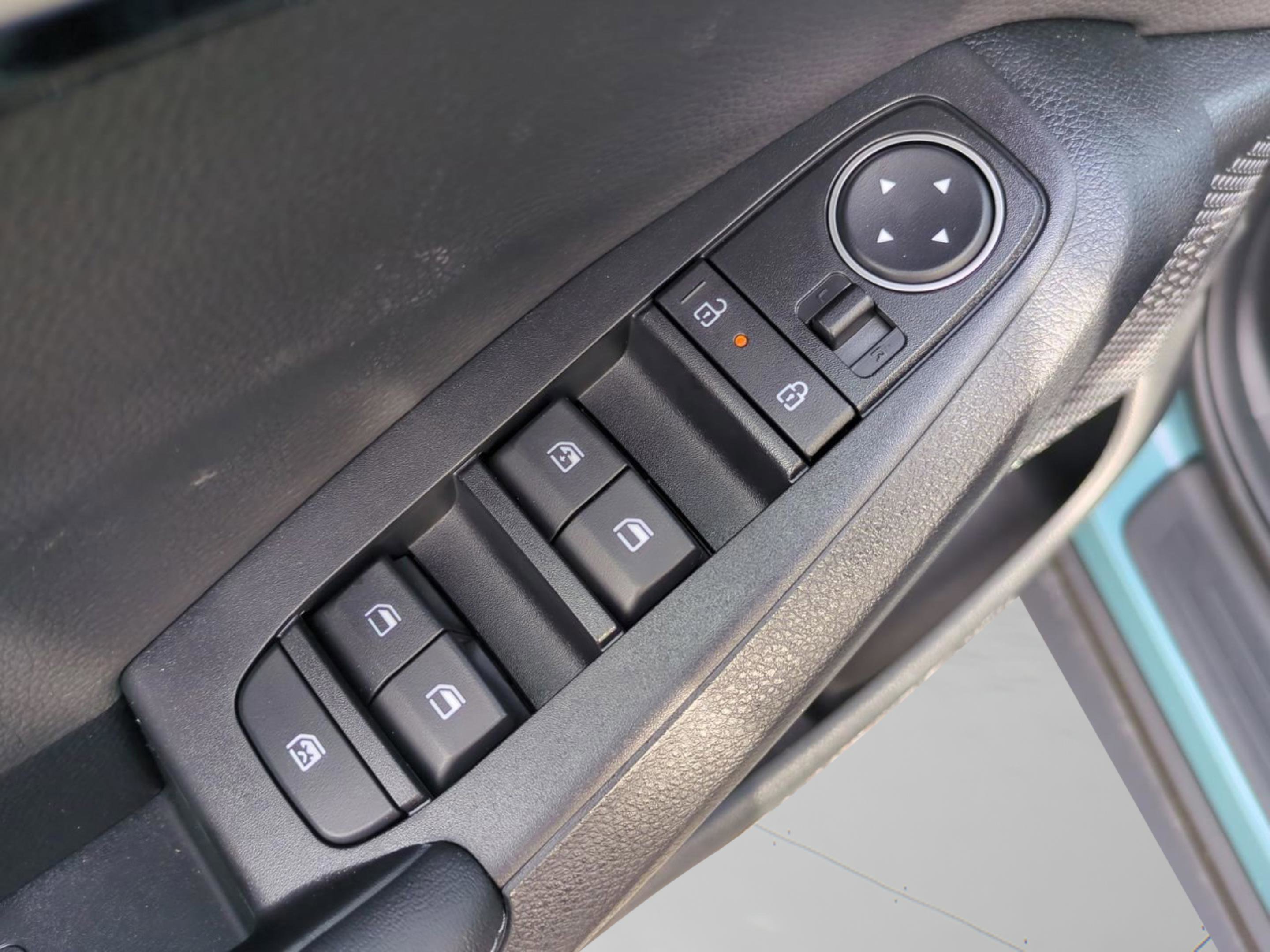 2026 Kia Seltos EX photo 25