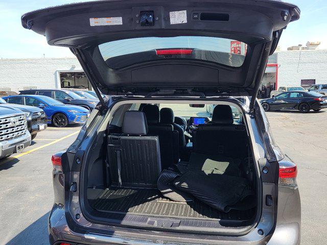 2024 Toyota Highlander XLE photo 27