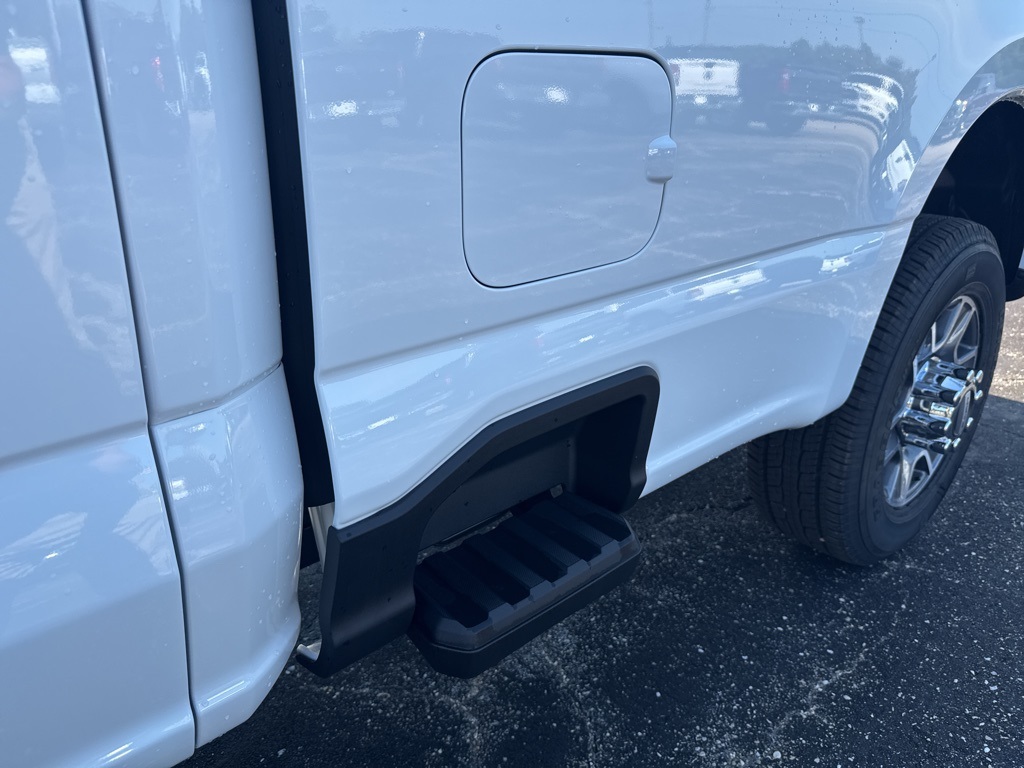 2026 Ford F-250 Lariat photo 16