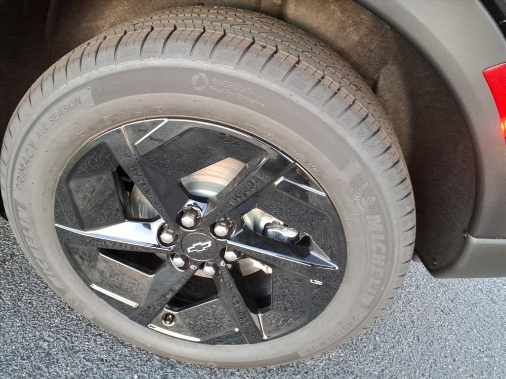 2026 Chevrolet Equinox EV 1LT photo 4