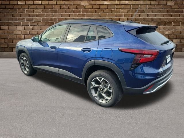 2024 Chevrolet Trax LT photo 3