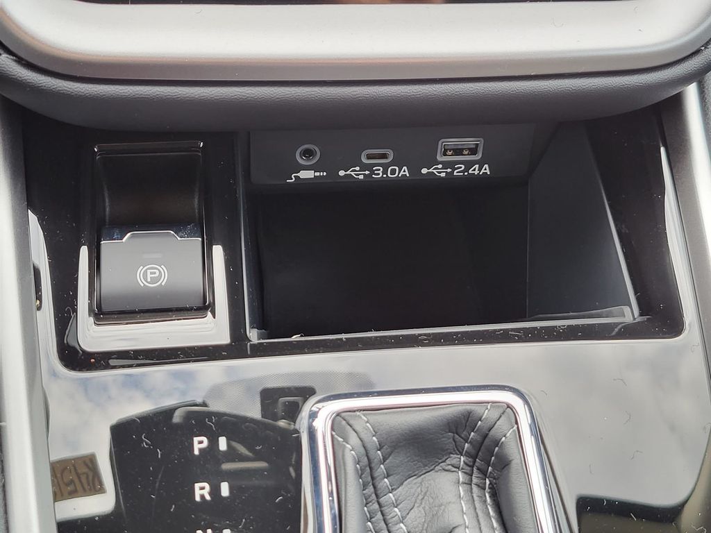 2025 Subaru Outback Premium photo 10