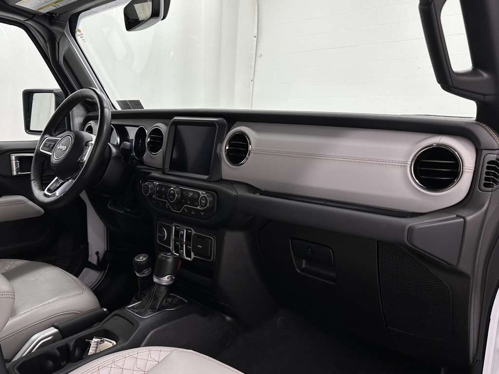 2022 Jeep Wrangler Unlimited Sahara High Altitude 4xe photo 16