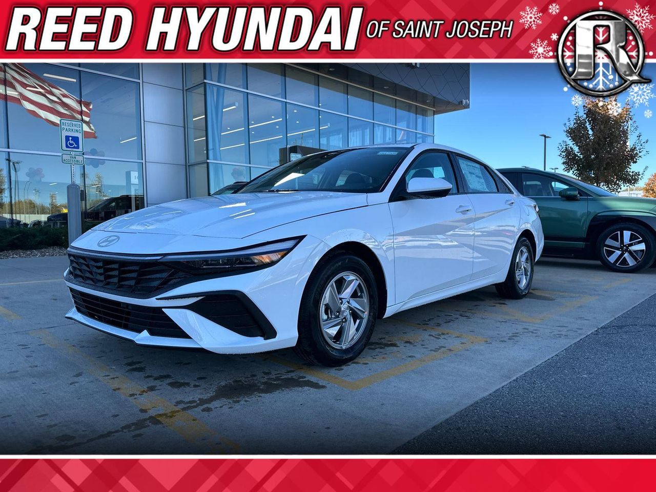 2025 Hyundai Elantra SE's photo