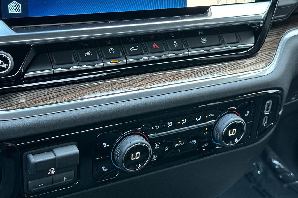 2025 Chevrolet Silverado 1500 LT photo 21