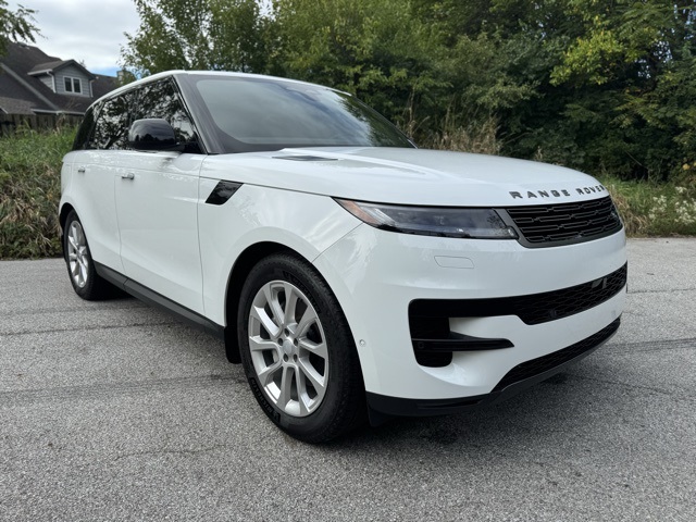 2024 Land Rover Range Rover Sport SE photo 4