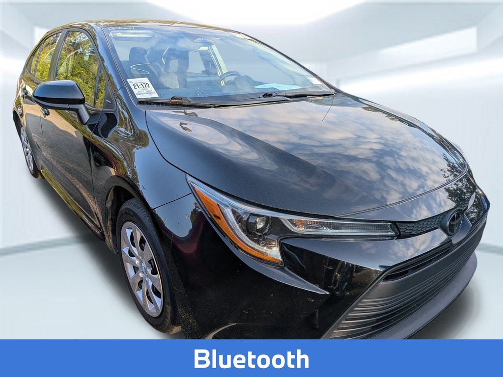 2024 Toyota Corolla LE photo 2
