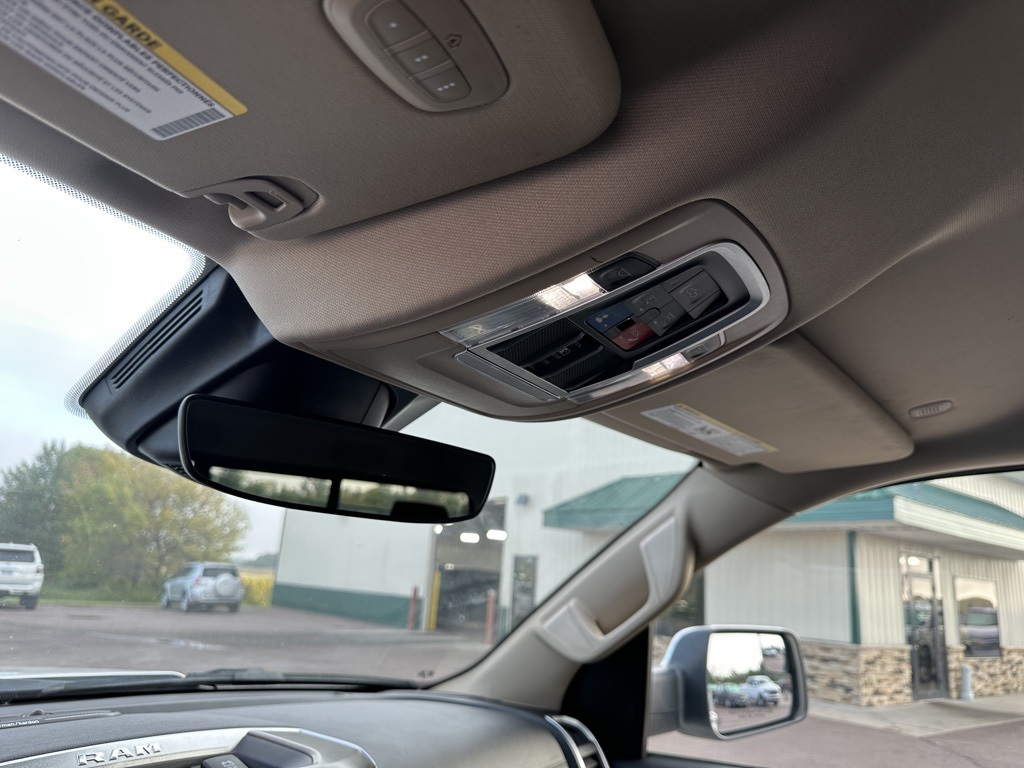 2021 Ram 1500 Laramie photo 17