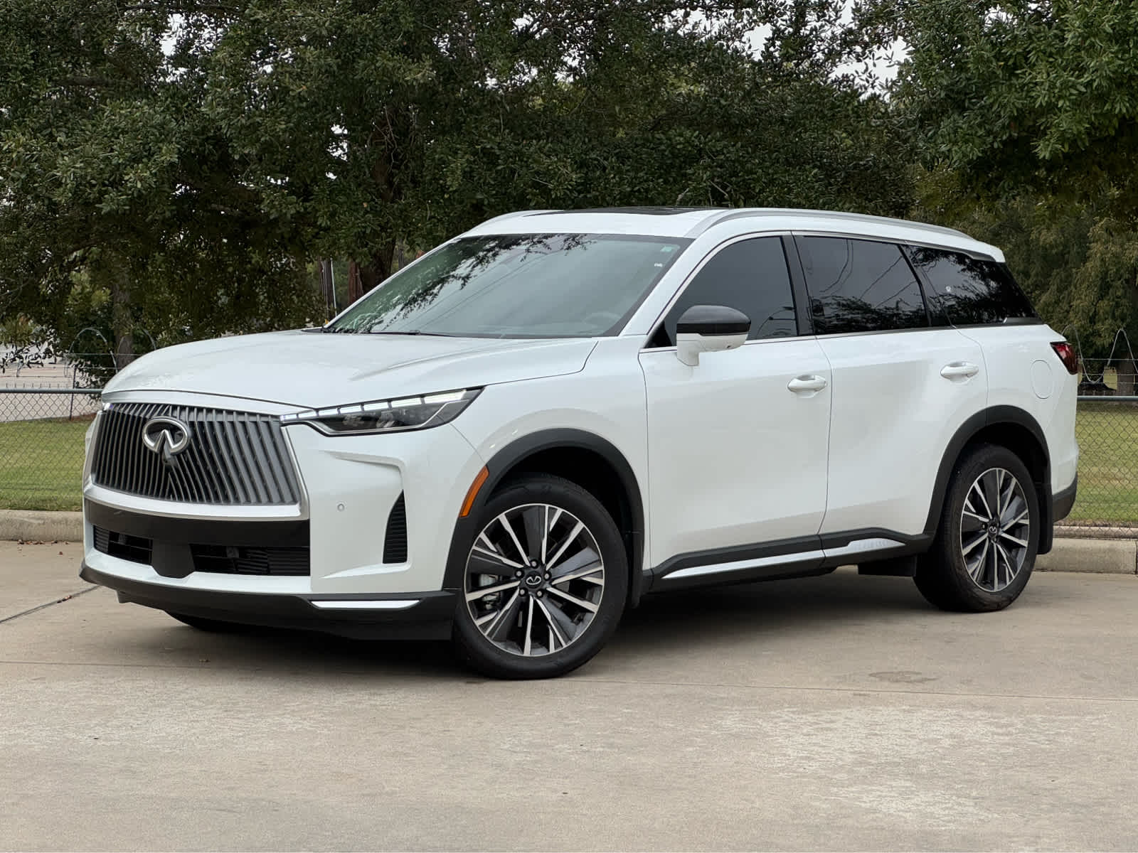 2026 INFINITI QX60 LUXE's photo