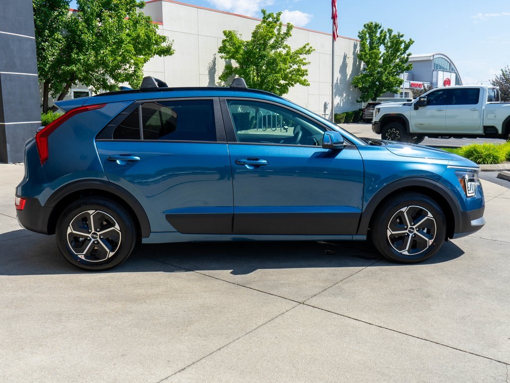 2025 Kia Niro Plug-In Hybrid EX photo 7