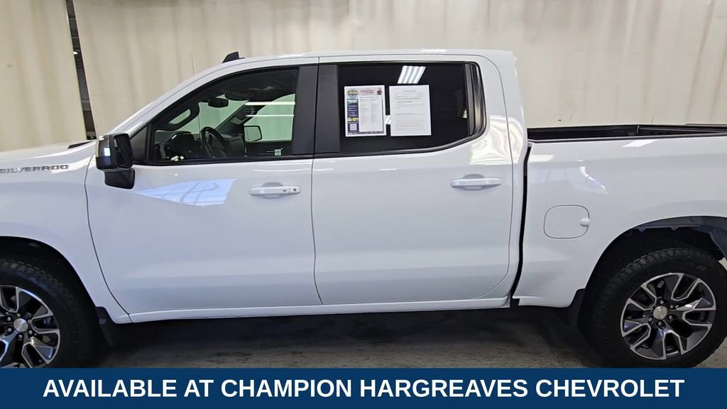 2024 Chevrolet Silverado 1500 LT photo 4