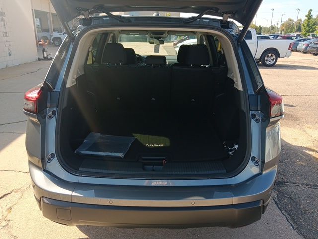 2026 Nissan Rogue SV photo 26