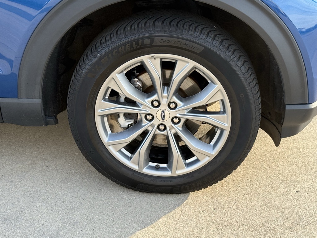 2022 Ford Explorer Limited photo 8