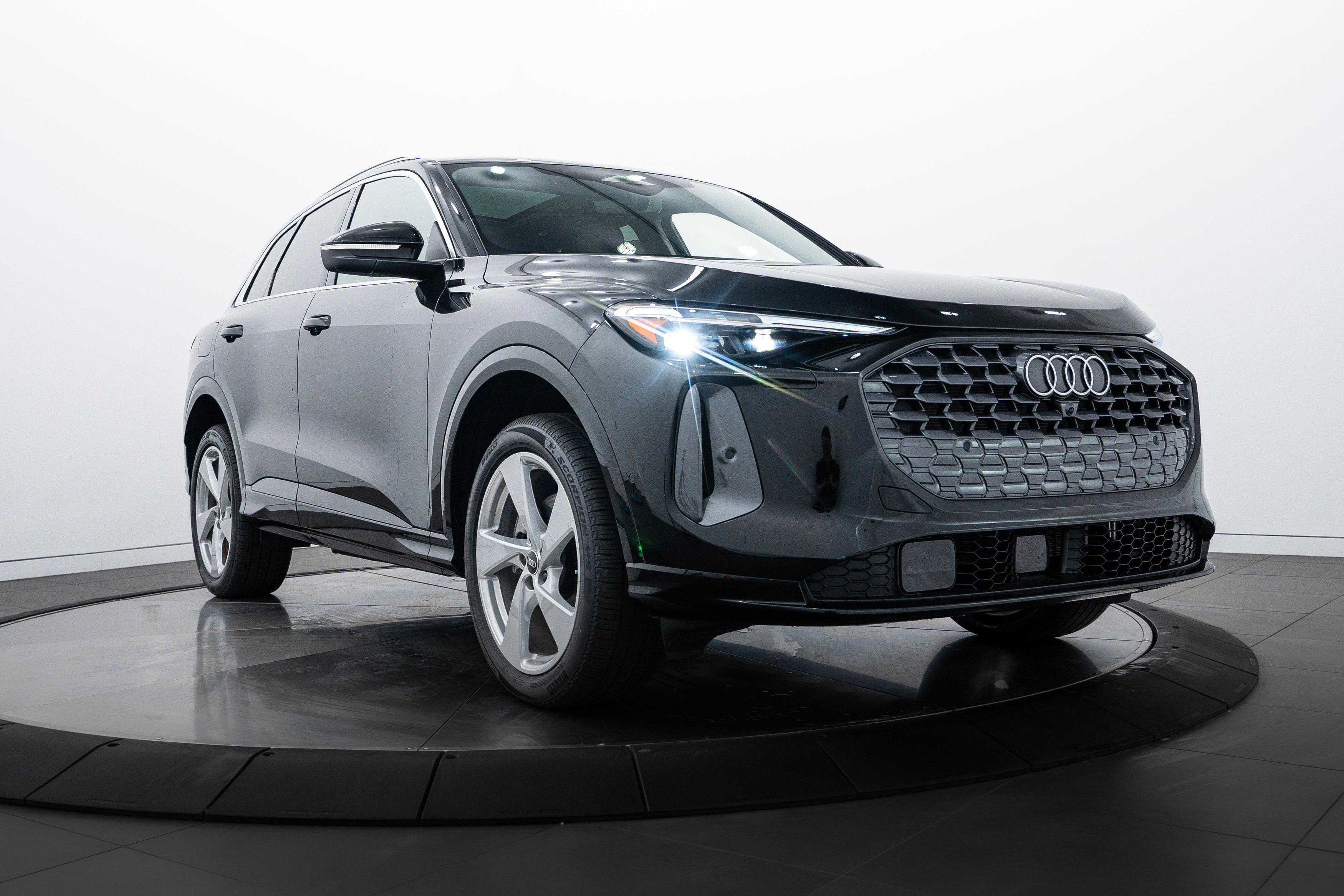 2025 Audi New Q5 Premium Plus's photo