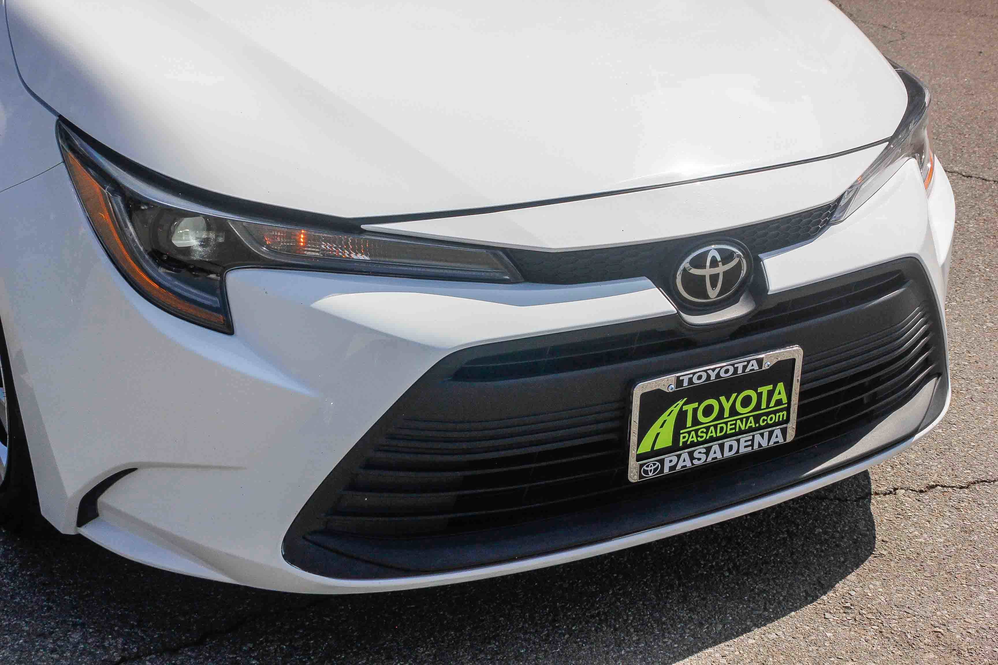 2024 Toyota Corolla LE photo 3