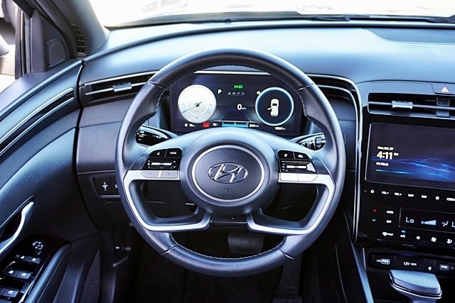 Used 2024 Gray Hyundai XRT image 18