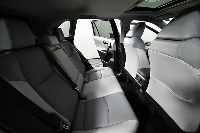 2025 Toyota RAV4 XLE Premium photo 20