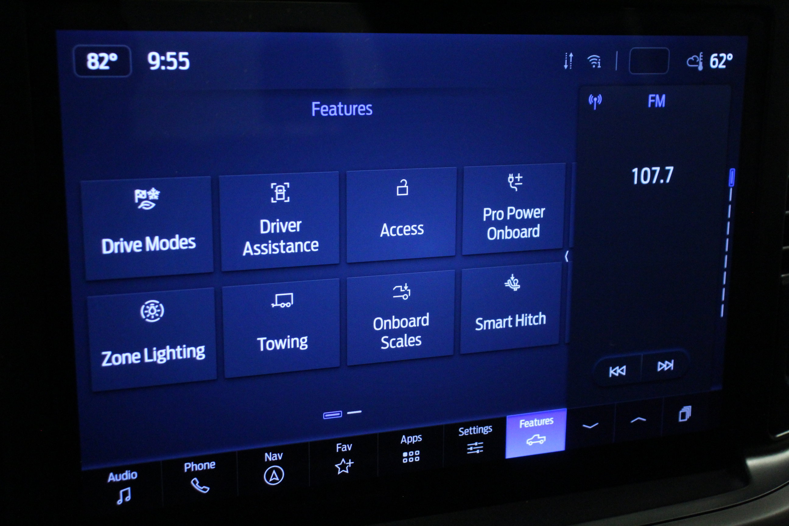 2024 Ford F-150 Lightning XLT photo 20