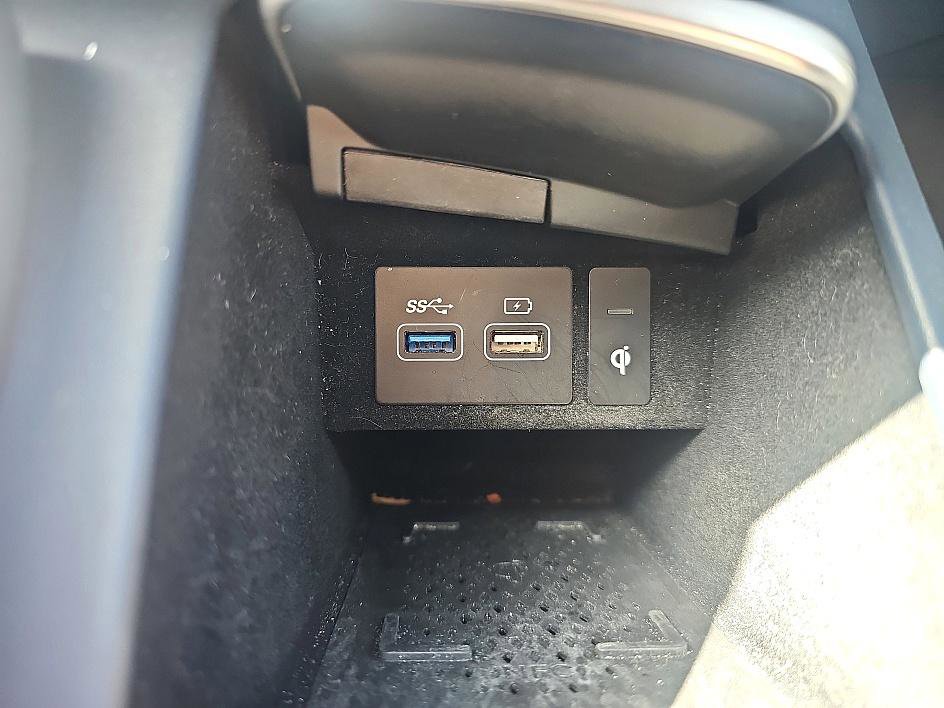2023 Genesis GV70 2.5T Sport photo 26