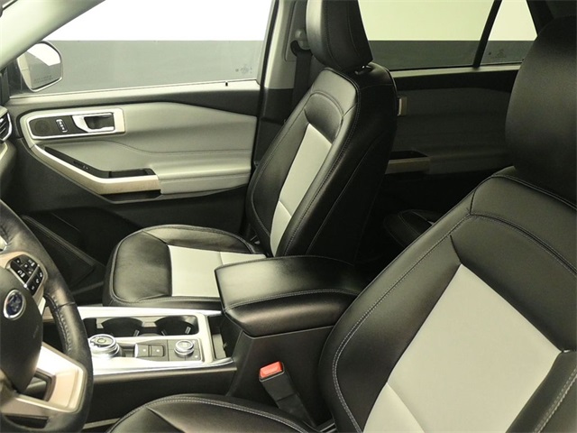 2022 Ford Explorer XLT photo 15