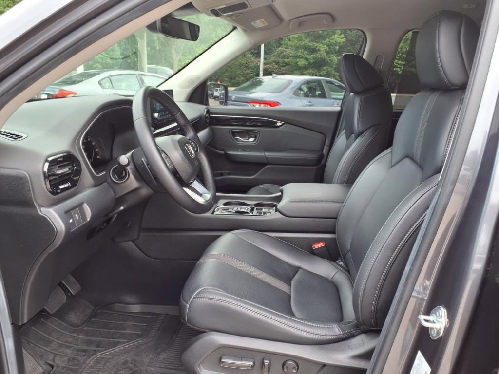 2025 Honda Pilot EX-L photo 10