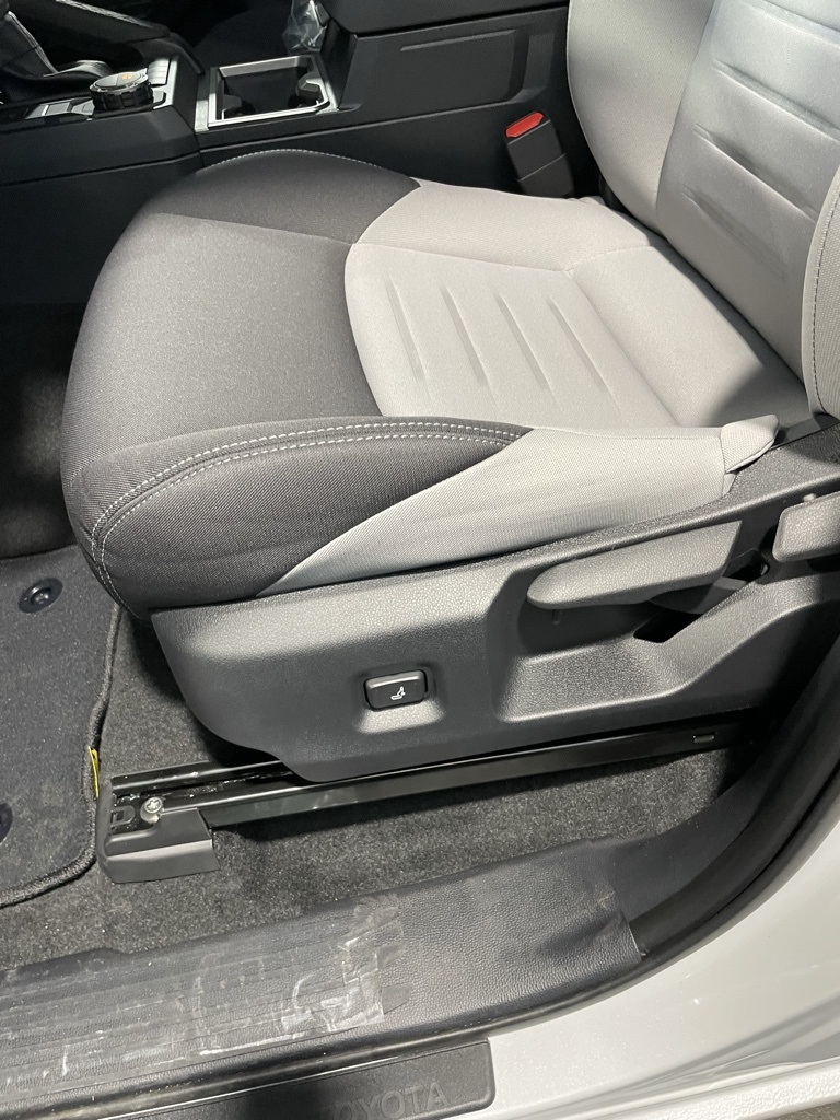 2025 Toyota Tacoma SR5 photo 23