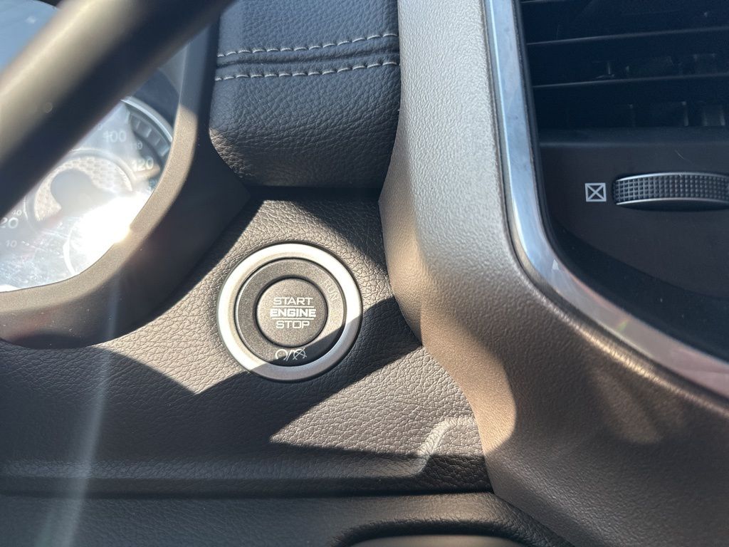 2024 Ram 2500 Laramie photo 4