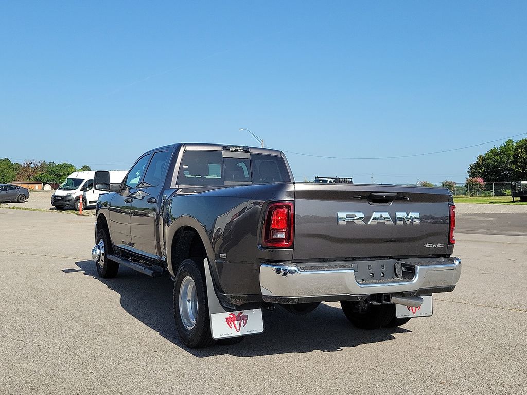 2025 Ram 3500 Tradesman photo 4