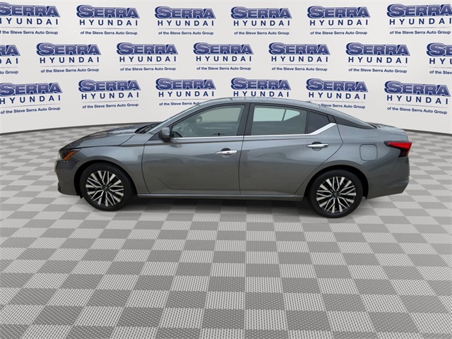 2023 Nissan Altima 2.5 SV photo 6