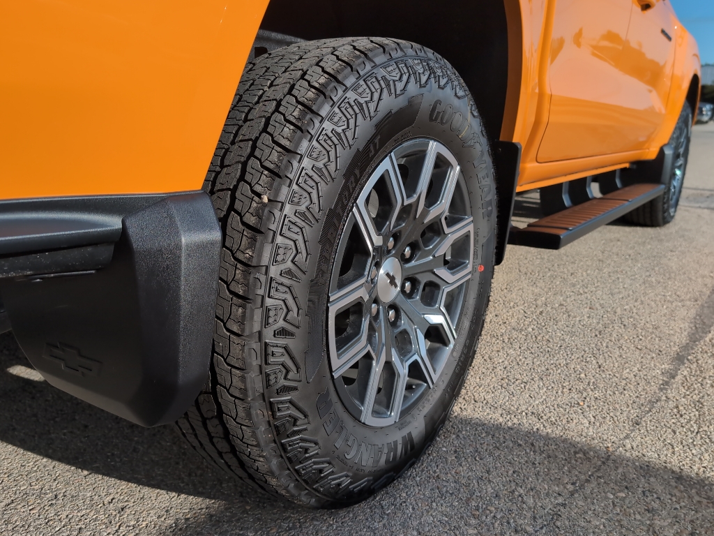 2026 Chevrolet Colorado Z71 photo 6