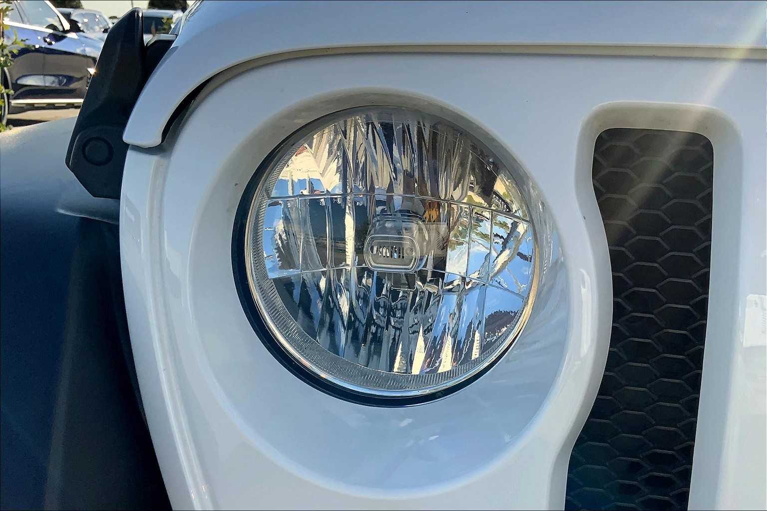2023 Jeep Wrangler Sport S photo 24
