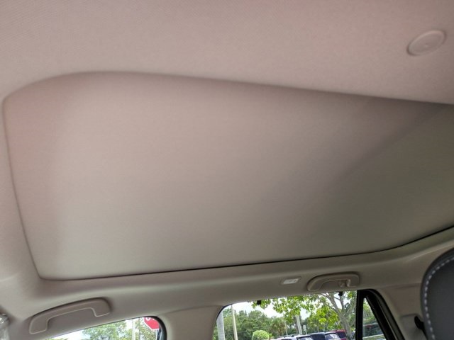 2025 Honda Pilot Touring photo 17