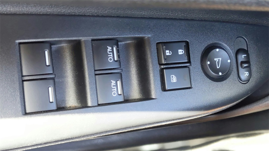 2013 Honda Accord EX-L photo 18