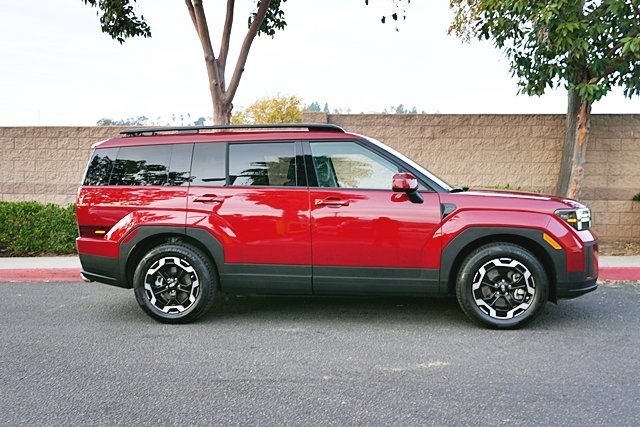 Used 2025 Red Hyundai SEL image 6