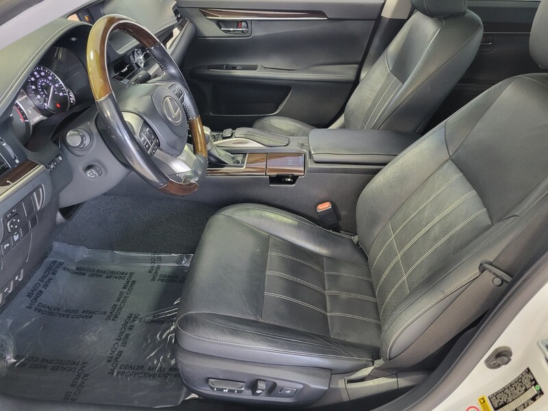 2016 Lexus ES 350 photo 10
