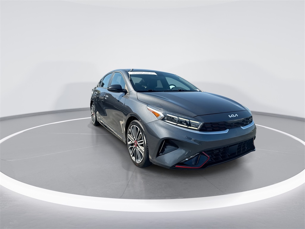 2023 Kia Forte GT photo 2