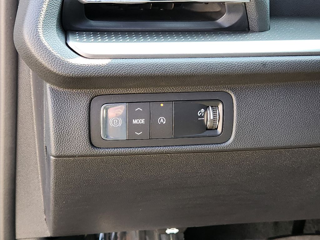 2025 Chevrolet Traverse photo 18