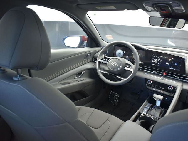 2024 Hyundai Elantra SEL Convenience photo 19