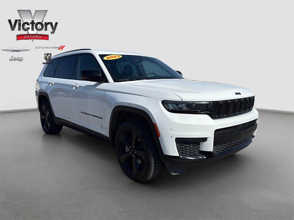 2023 Jeep Grand Cherokee Laredo Altitude photo 8