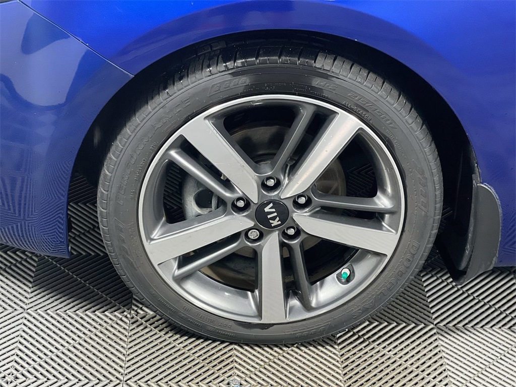2017 Kia Forte EX photo 13