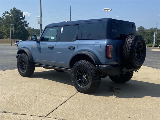 2025 Ford Bronco Badlands photo 2