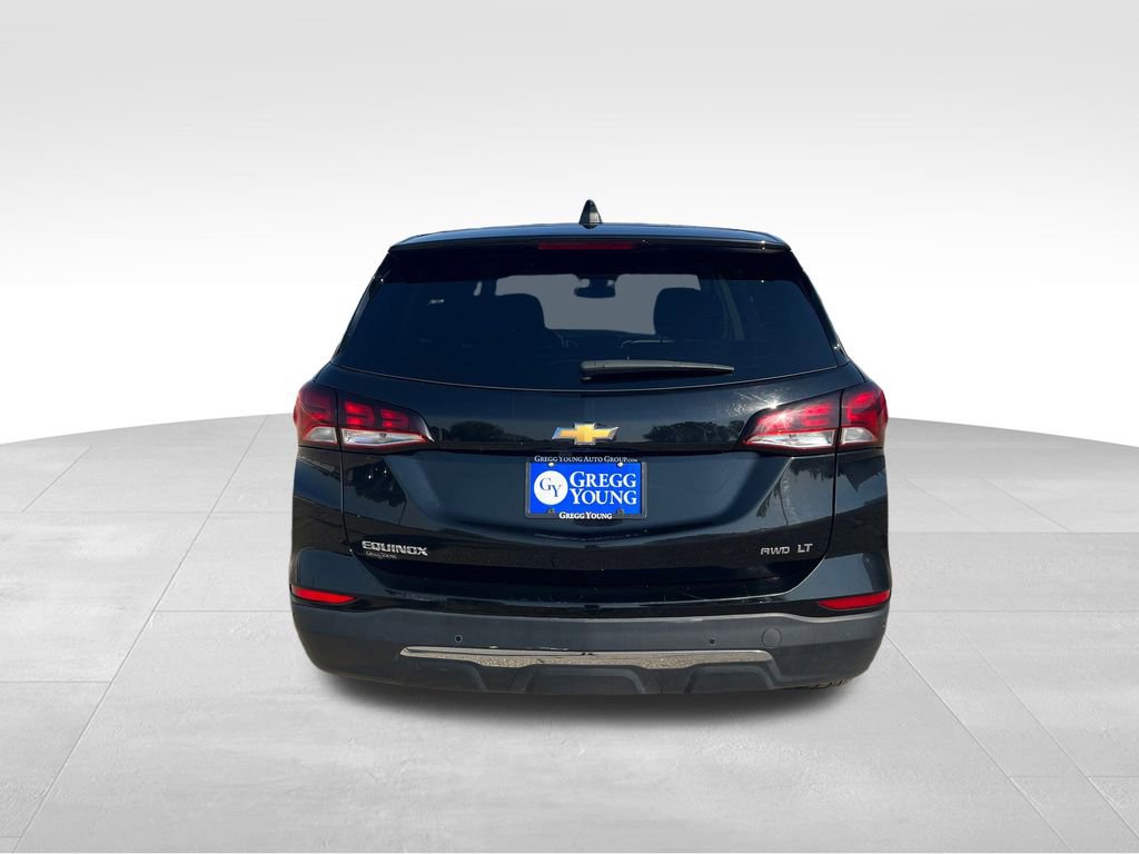 2024 Chevrolet Equinox LT photo 3