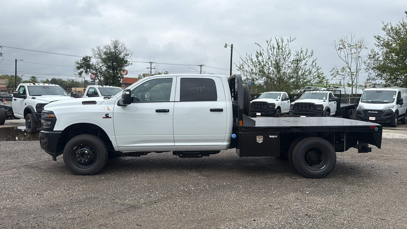 2026 Ram 3500 Tradesman photo 2